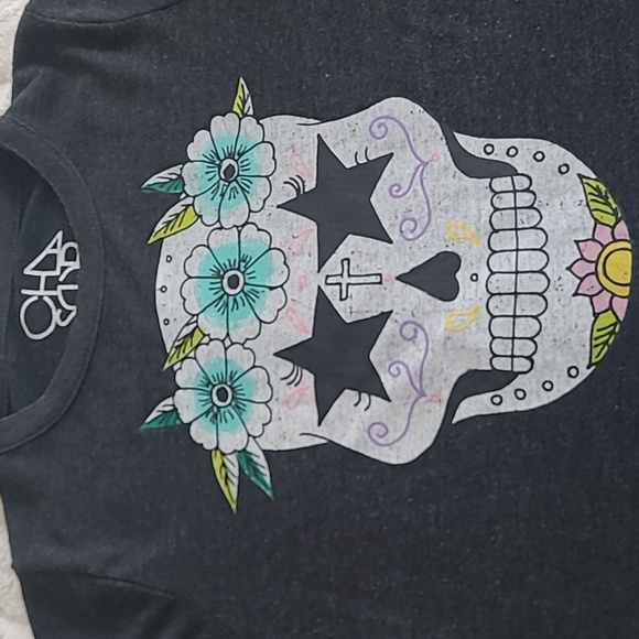Che Sor XS Cute Skull T-Shirt - Picture 2 of 4